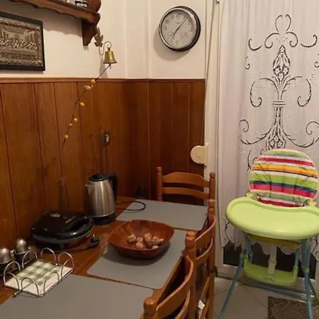 το σπίτι της παρασκευής