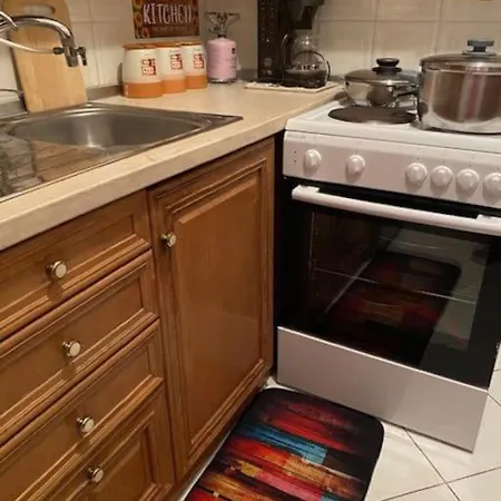 아파트 το σπίτι της παρασκευής *