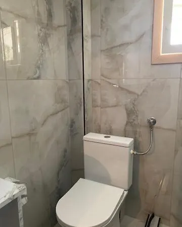 דירה το σπίτι της παρασκευής *