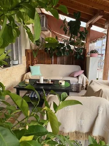 το σπίτι της παρασκευής 아파트 *